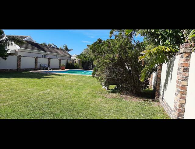 3 BEDROOM TOWNHOUSE RENTED IN LORRAINE